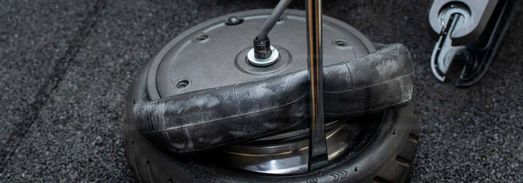 Pneu Et Chambre à Air De 21,6 X 2 Cm (50-134) Pour Poussette De Bébé Et